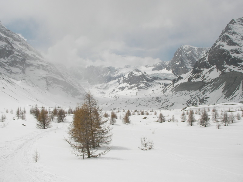 Sous le Cervin : Sous le Cervin, en regardant vers le col de Valpelline