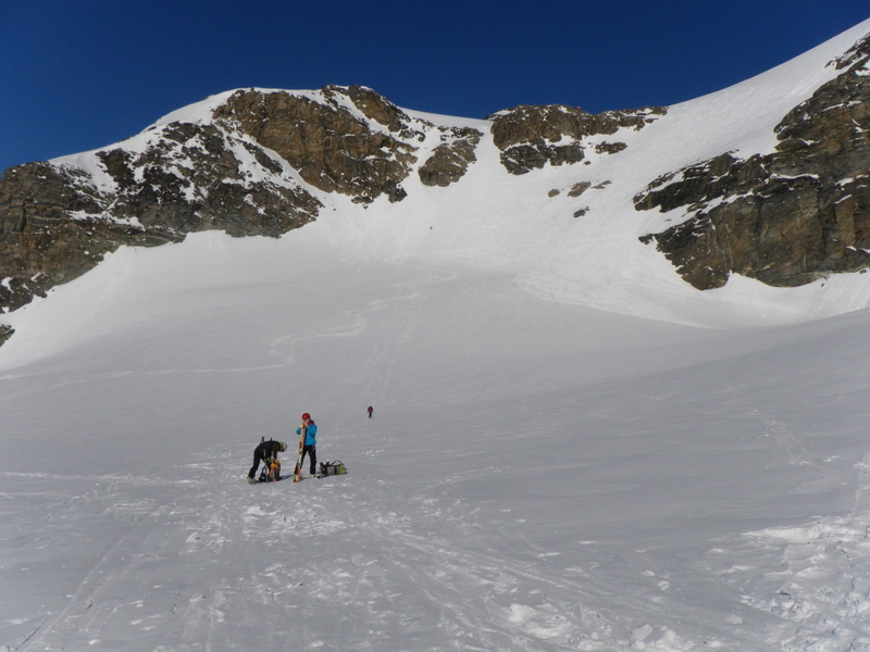 Plateau du couloir : Descente du plateau du couloir, attention à la barre