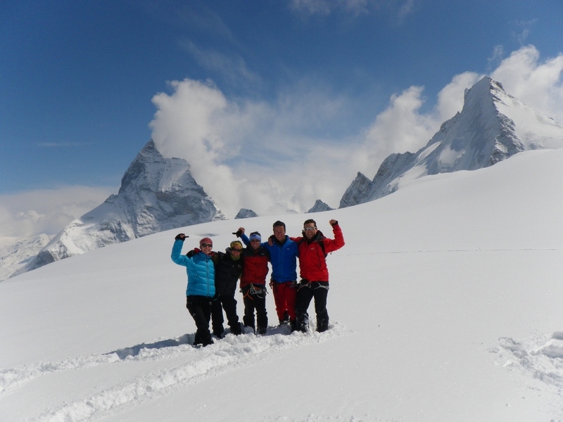 Col de Valpelline : Dernier col du raid, Cervin et dent d'Hérens en récompense!