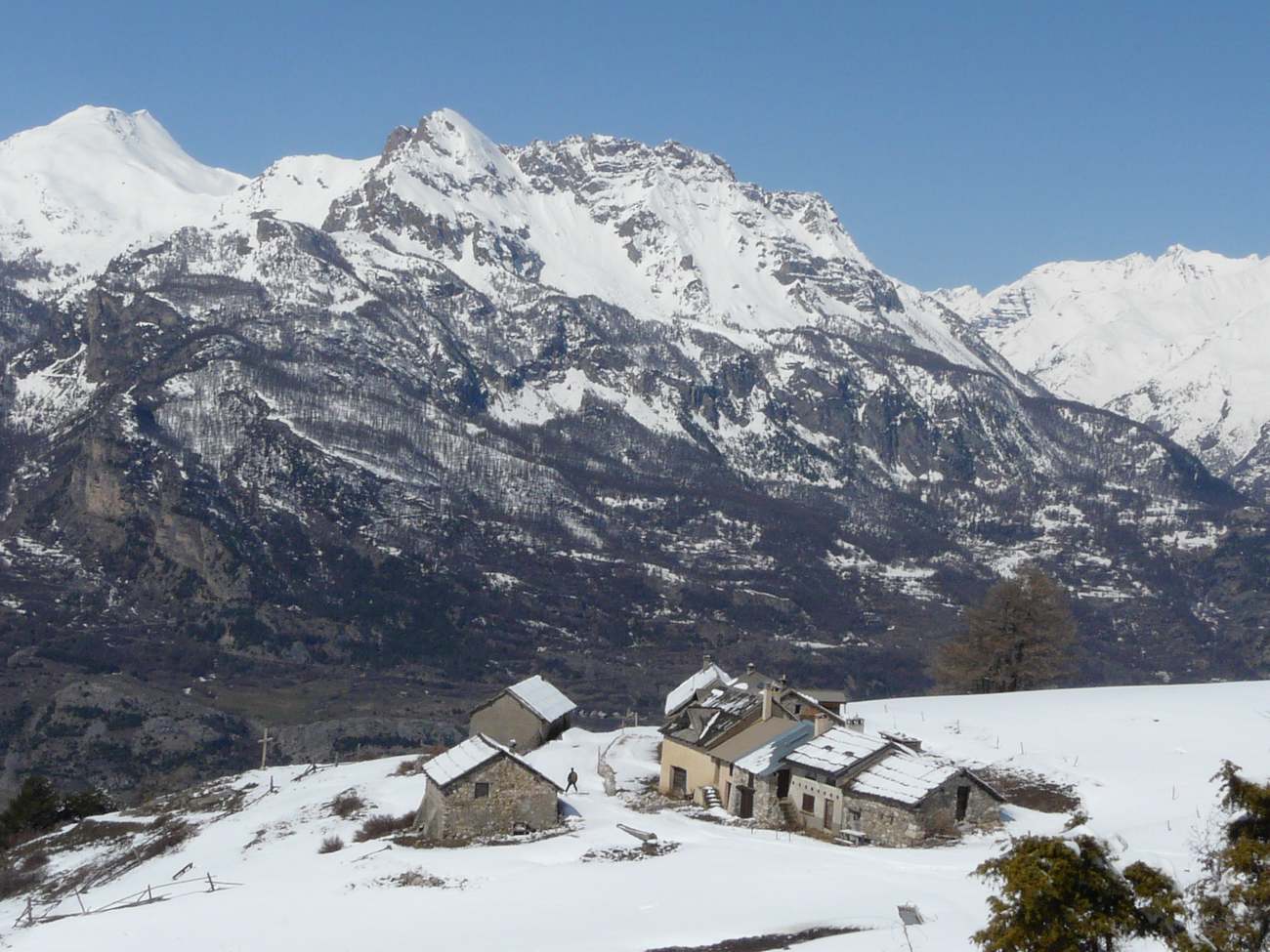 #10 il était une fois un gars : seul dans le hameau de Moussière il était une fois un gars : seul dans le hameau de Moussière