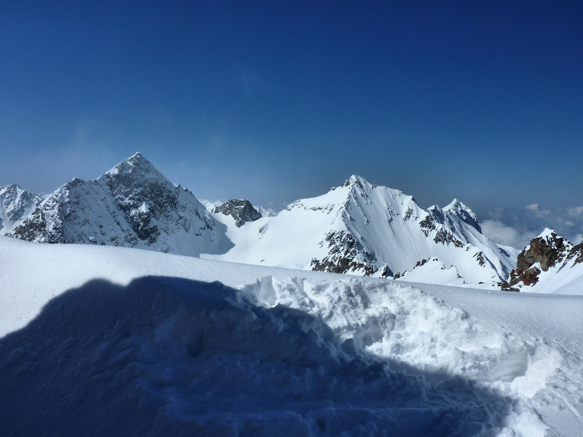 #2 Puys Gris, Comberousse : Des sommet bien connus des Skitouriens. Puys Gris, Comberousse : Des sommet bien connus des Skitouriens.