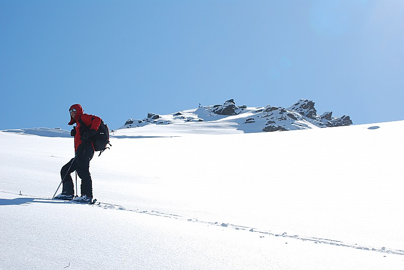 #5 Marco : le trassotherapeute de la journée.
aujourd Marco : le trassotherapeute de la journée.
aujourd'hui il avait la peche.
il traçait droit dans l'pentu.