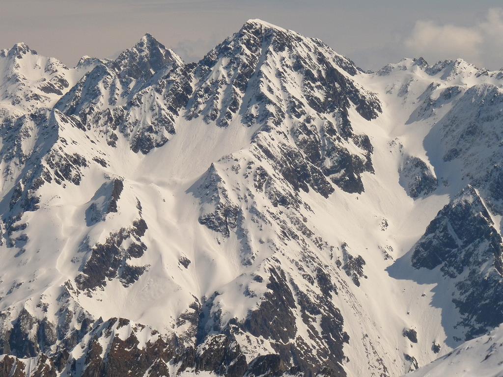 #9 Vue sur la gorge : Encore un coup d Vue sur la gorge : Encore un coup d'oeil sur le Rocher d'Arguille; cette fois on fois le debut de la gorge...