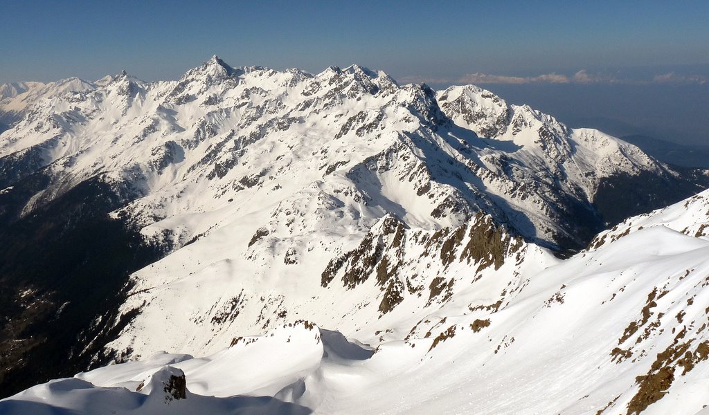 #5 Vue vers Belledonne Sud : Eh yougs, la pointe a gauche c Vue vers Belledonne Sud : Eh yougs, la pointe a gauche c'etait bien la grande lance d'allemont ;-)
