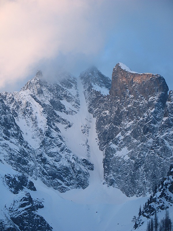 #1 Couloir Lourousa : Vue du couloir depuis Largot Couloir Lourousa : Vue du couloir depuis Largot