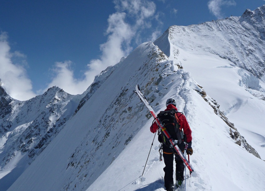 #45 Arête de Moming : Etienne prêt à en découdre Arête de Moming : Etienne prêt à en découdre