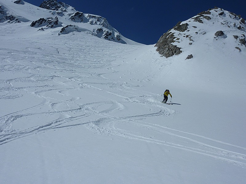 #11 Mont Fourchon : Derniers virages dans la "poudre" Mont Fourchon : Derniers virages dans la "poudre"