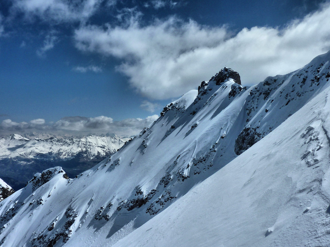 #16 De la Brêche, le pic du frêne : Les premiers nuages font leur apparition. De la Brêche, le pic du frêne : Les premiers nuages font leur apparition.