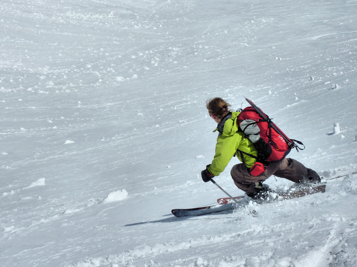 Camille à l'attaque : Neige encore agréable à skier en ce début d'après-midi.