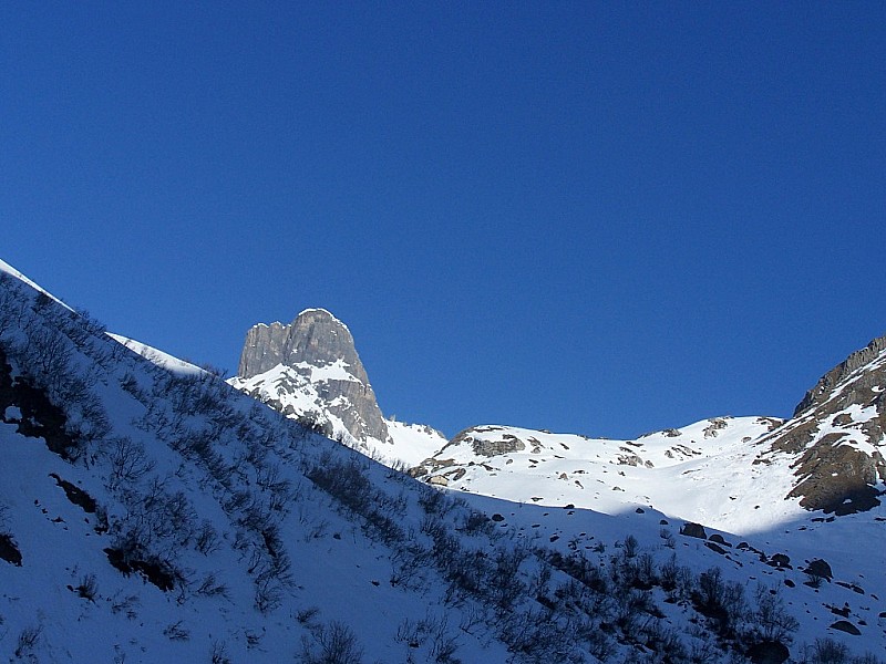 #3 Pointe de Cerdosse : La Pierra Menta et le refuge de la Balme Pointe de Cerdosse : La Pierra Menta et le refuge de la Balme