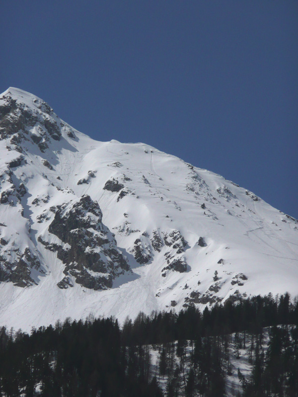 #7 Petit Peygu: couloir et montée : Le haut de l Petit Peygu: couloir et montée : Le haut de l'itinéraire: la face à droite et le couloir à gauche