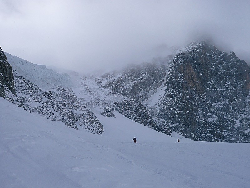 #59 Séracs menaçants : On fera la pause casse croûte plus loin. Séracs menaçants : On fera la pause casse croûte plus loin.