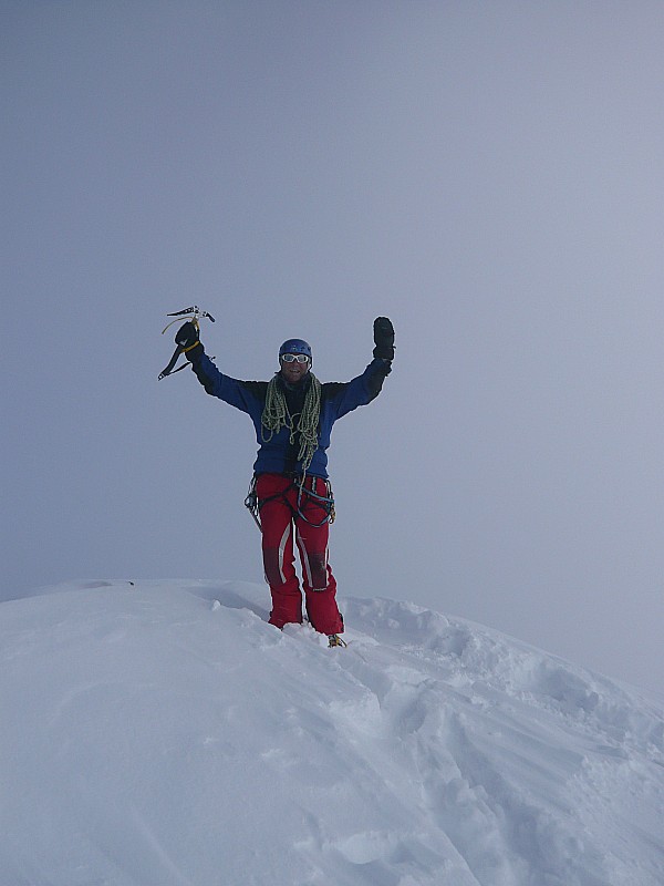 #28 Sommet de la Grande Ruine : David est sur son Himalaya Sommet de la Grande Ruine : David est sur son Himalaya