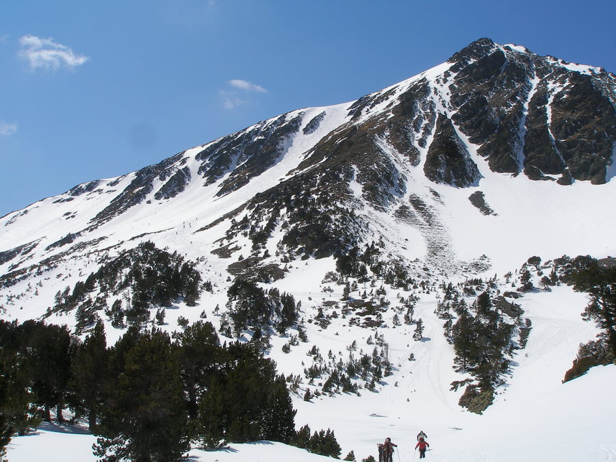 #5 Petit Péric : Vue sur la face Est et le couloir du Patou Petit Péric : Vue sur la face Est et le couloir du Patou