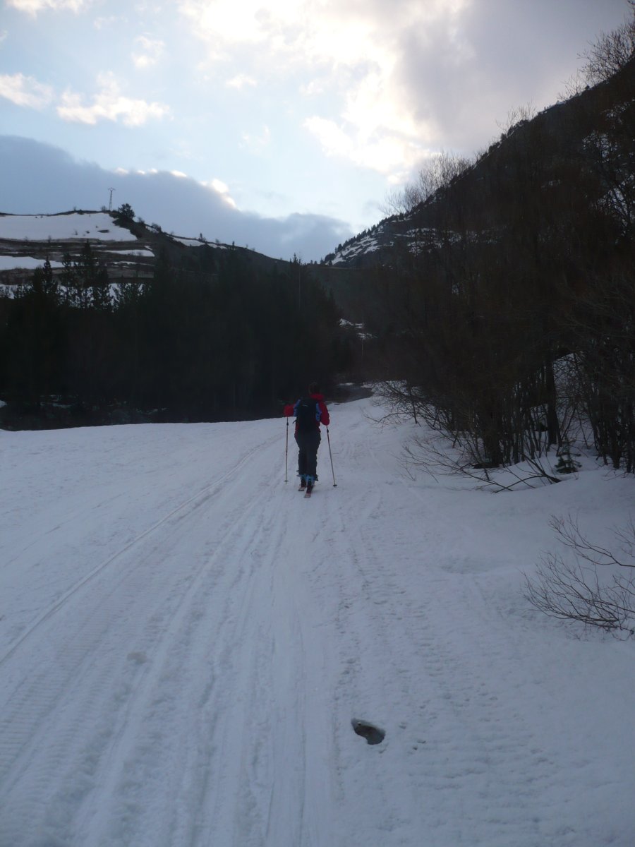#1 Au départ : La route a encore bien gardé la neige Au départ : La route a encore bien gardé la neige