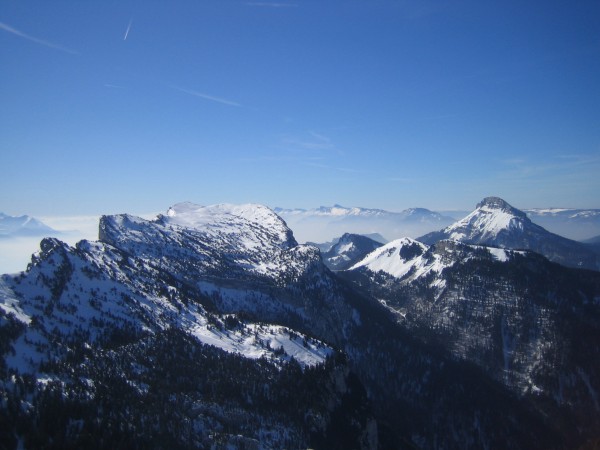 #2 Dent de crolles vue des lances : Vercors Beldonne et chartreuse... ça croque sous la dent (de crolles) Dent de crolles vue des lances : Vercors Beldonne et chartreuse... ça croque sous la dent (de crolles)