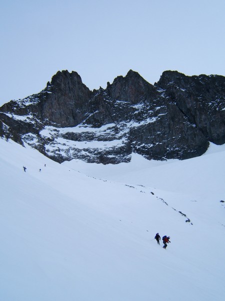 #4 Sous le Grand Pic : Ciel voilé sous le point culminant du massif. Sous le Grand Pic : Ciel voilé sous le point culminant du massif.