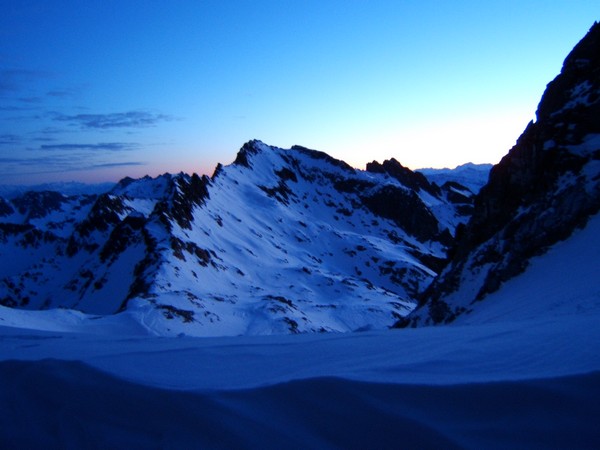#9 Charmet de l Charmet de l'Aiguille : Aube naissante à la Selle du Puy Gris