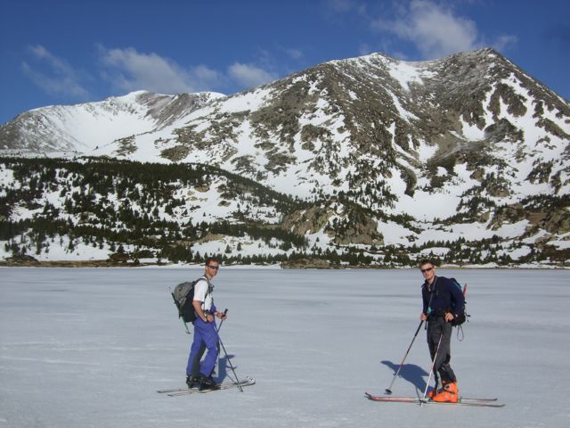 #1 Approche : Sur le lac Llat, approche du Carlit par le versant du col des Andorrans Approche : Sur le lac Llat, approche du Carlit par le versant du col des Andorrans