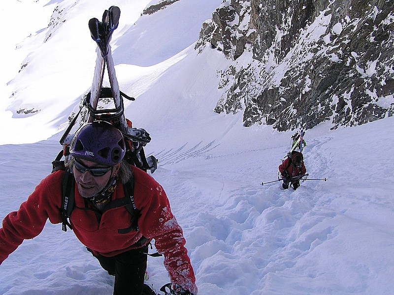 #10 A la sortie du 50° : Alain, Barbara, Julien et le Phi A la sortie du 50° : Alain, Barbara, Julien et le Phi's (bien planqué derrière comme d'hab quand ça devient chaud)