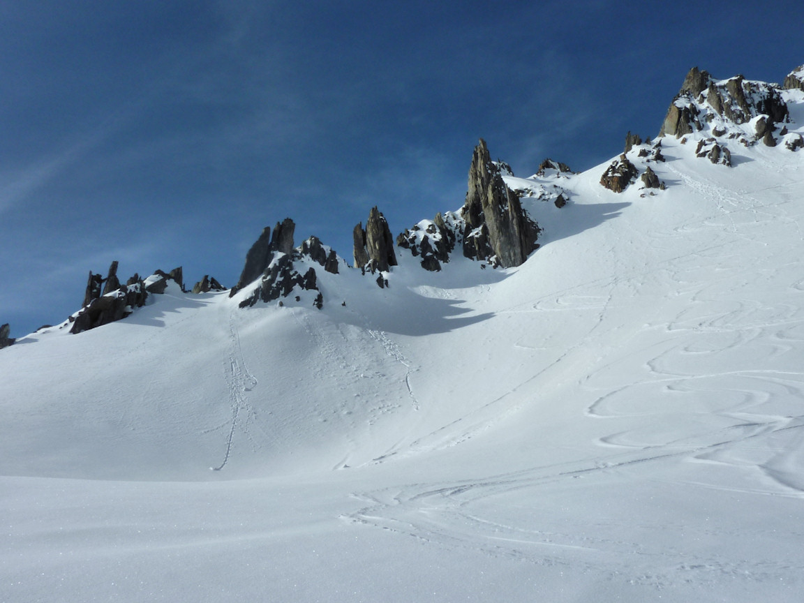 #4 Toujours aussi beau : Au pied du couloir d Toujours aussi beau : Au pied du couloir d'accès au plateau sommital.