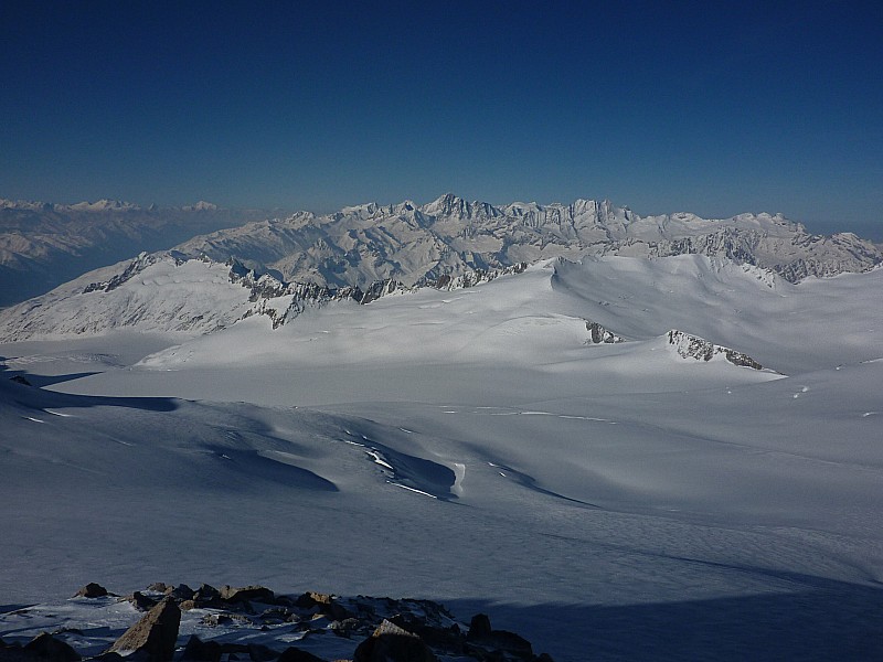 #17 Dammastock : Vue sur le Rhonegletscher, en fond l Dammastock : Vue sur le Rhonegletscher, en fond l'Oberland.