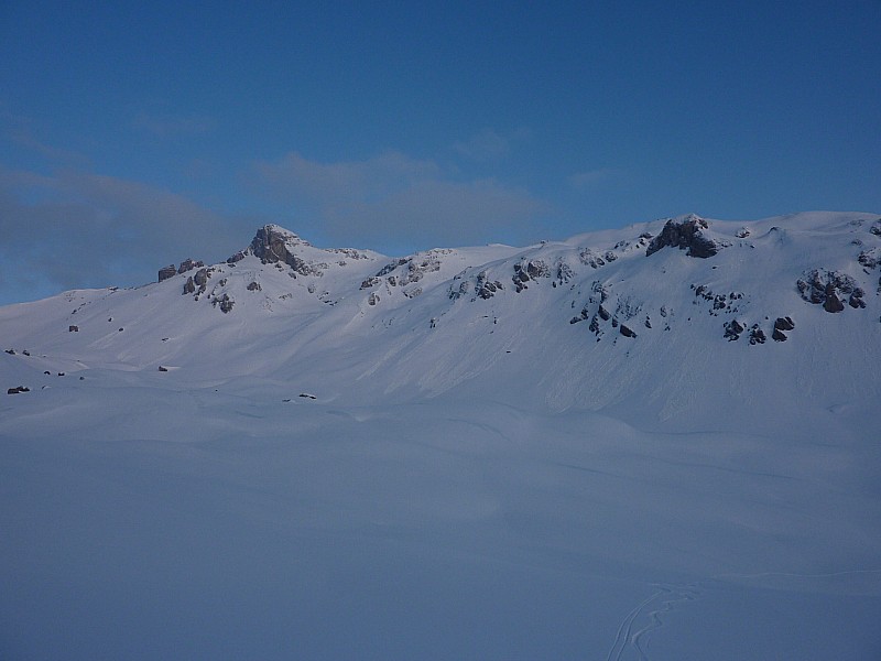 Cabane des Audannes : Versant sud du Wildhorn, avec à sa gauche le Mont Pucel.