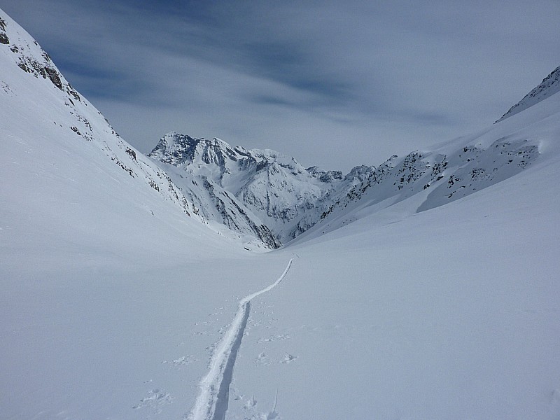 Dans le Val Cavardiras : un vallon bien plat, sur fond de Tödi.