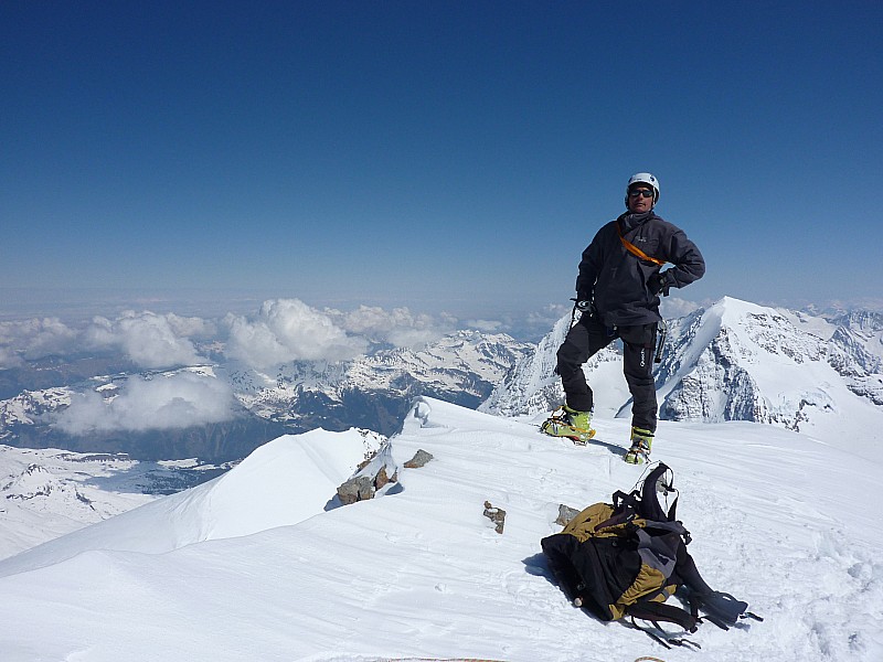 Sommet de la Jungfrau : Frred devant l'Eiger.