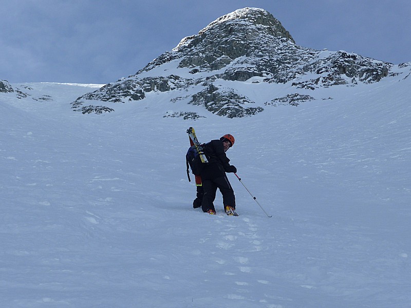 #5 "Embranchement" : Au point où on en est autant continuer tout droit au moins on saura comment est la neige! "Embranchement" : Au point où on en est autant continuer tout droit au moins on saura comment est la neige!