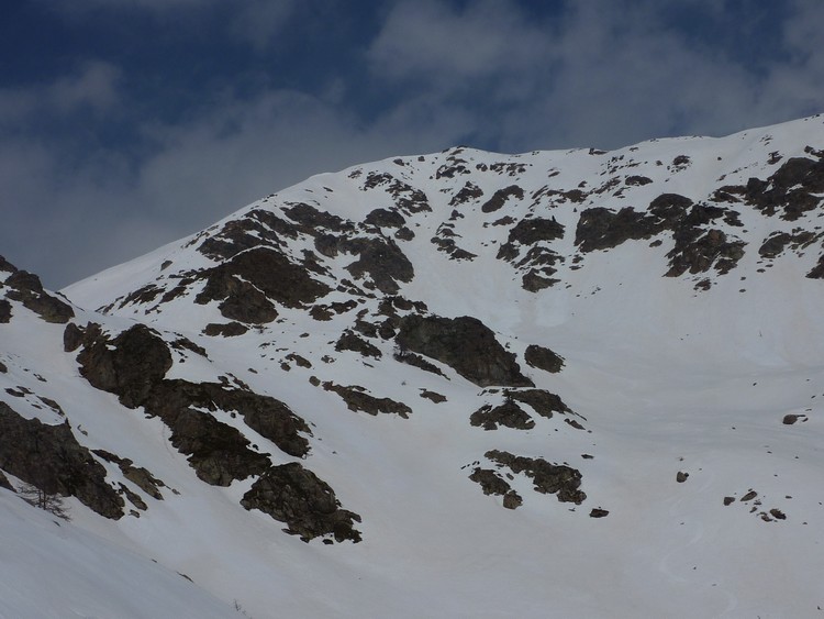 #7 Cime de Belletz : Vue du couloir sud depuis les lacs. Cime de Belletz : Vue du couloir sud depuis les lacs.