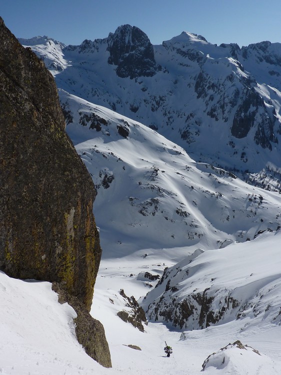 Pélago : A mi-couloir.