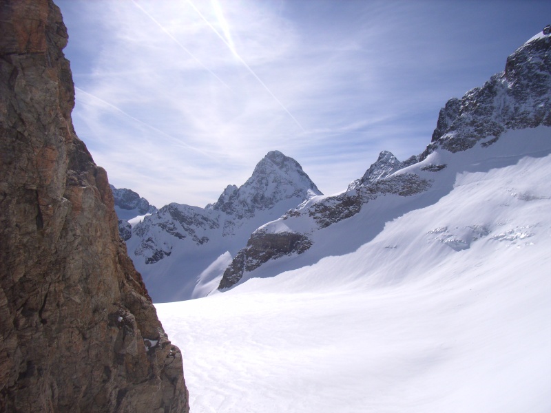 #4 Cime du Vallon : vue de la brèche de l Cime du Vallon : vue de la brèche de l'Olan, c'est là qu'on va , en fin à gauche 400m plus bas