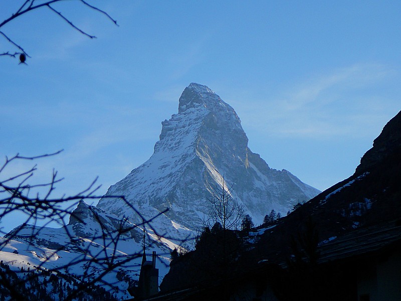 Le Cervin : Photo prise devant notre Hotel.
Grandiose !