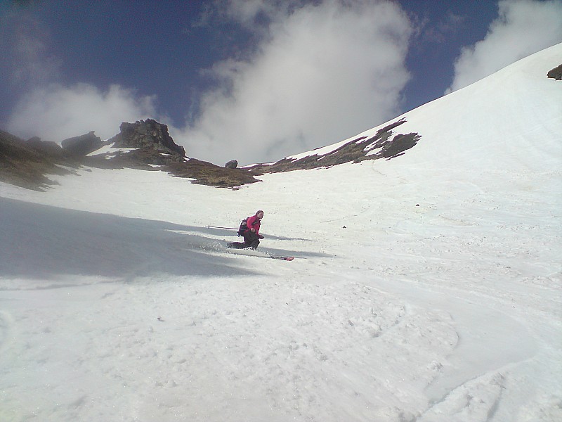 #3 Emilie dans ses oeuvres : 5/6ans de ski...et voilà un beau geste de télémark dans du 35/40° Emilie dans ses oeuvres : 5/6ans de ski...et voilà un beau geste de télémark dans du 35/40°