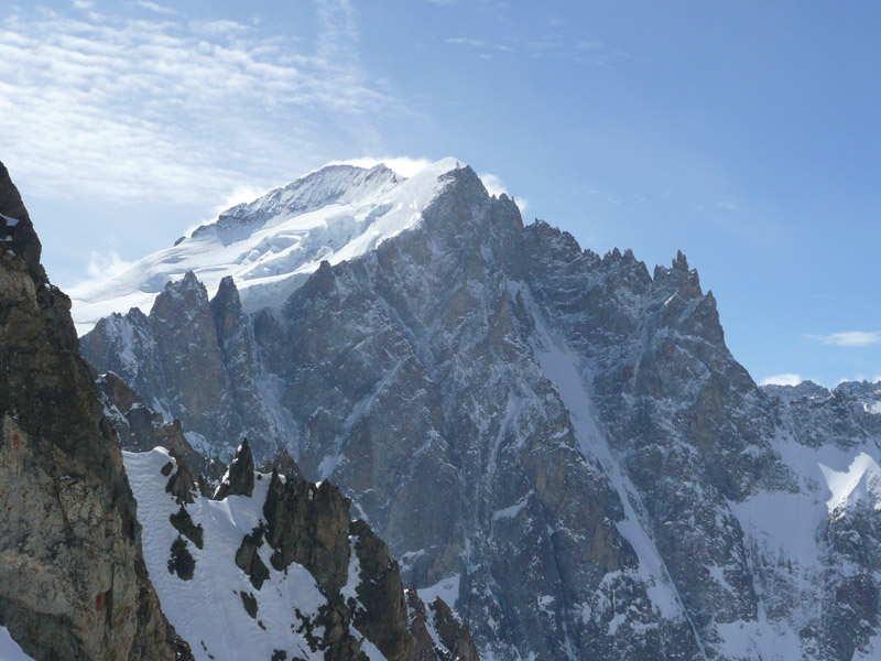 #4 Dôme et Barre des Ecrins : la force du Géant !
...et l Dôme et Barre des Ecrins : la force du Géant !
...et l'amaigrissement du glacier :=(