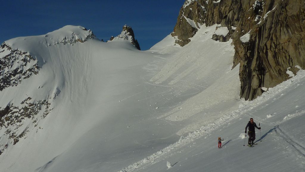 #15 Col sup. des Essettes : Delle et Tomtom sous le col sup. des Essettes apres une descente memorable !!! Col sup. des Essettes : Delle et Tomtom sous le col sup. des Essettes apres une descente memorable !!!