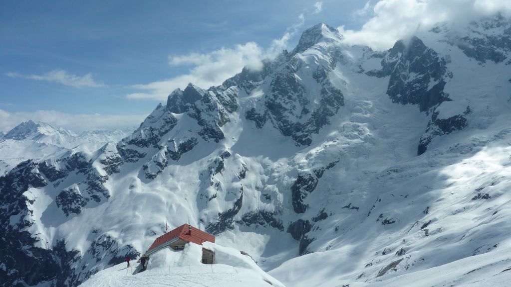 #11 refuge de l refuge de l'A Neuve : sous l'oeil du Mont Dolent et de l'Arete Galley