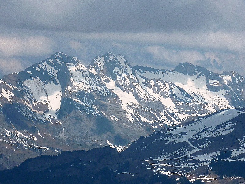 #1 Jallouvre- Pointe Blanche : Vue du sommet. La Cuchat au Jallouvre et la face Sud de Pointe Blanche ne sont plus skiables! Jallouvre- Pointe Blanche : Vue du sommet. La Cuchat au Jallouvre et la face Sud de Pointe Blanche ne sont plus skiables!