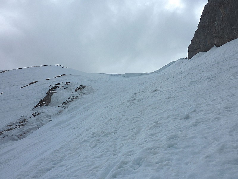 #5 Aig. des Calvaires couloir N : Haut du couloir Aig. des Calvaires couloir N : Haut du couloir