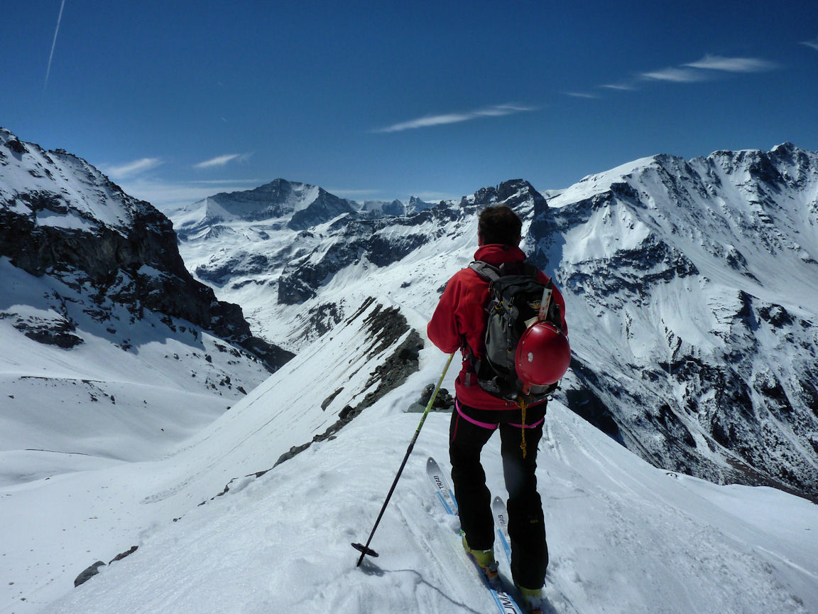 #24 Sur la moraine : La descente sur glacier est terminée. Sur la moraine : La descente sur glacier est terminée.