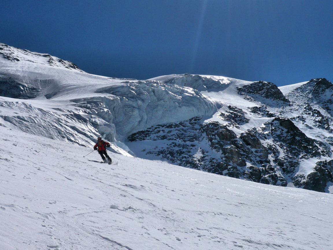#23 On se laisse griser : Il faut cependant garder un oeil sur les crevasses. On se laisse griser : Il faut cependant garder un oeil sur les crevasses.