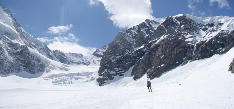 Tiefmattengletscher : J3 - Contournement du Stokji, vers 3000m