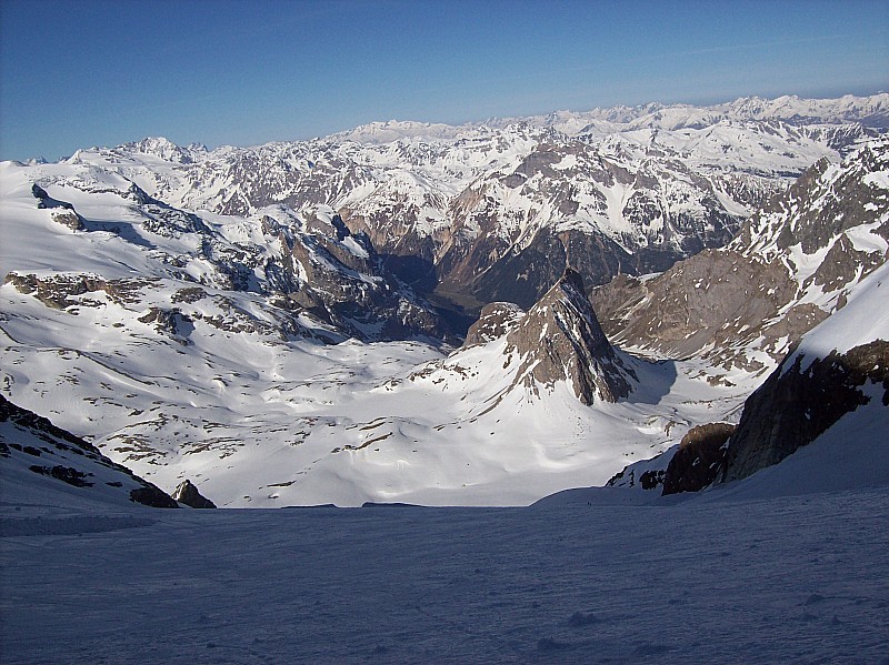 #1 grande casse : dans le couloir grande casse : dans le couloir