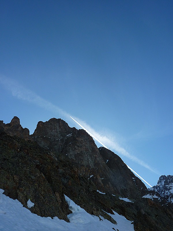 #10 Quand à l Quand à l'avion : il suivra la ligne de crête