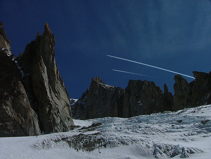 #4 le glacier du Milieu : vers 3000 m le glacier du Milieu : vers 3000 m