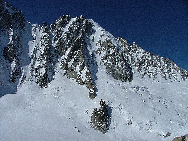 #3 l l'Aiguille Verte : tous les itinéraires depuis le col de la Verte jusqu'au couloir Chevalier