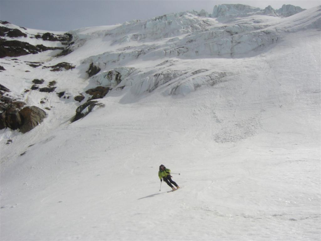 J6-Descente Forni : Ski sous le dernier Sérac