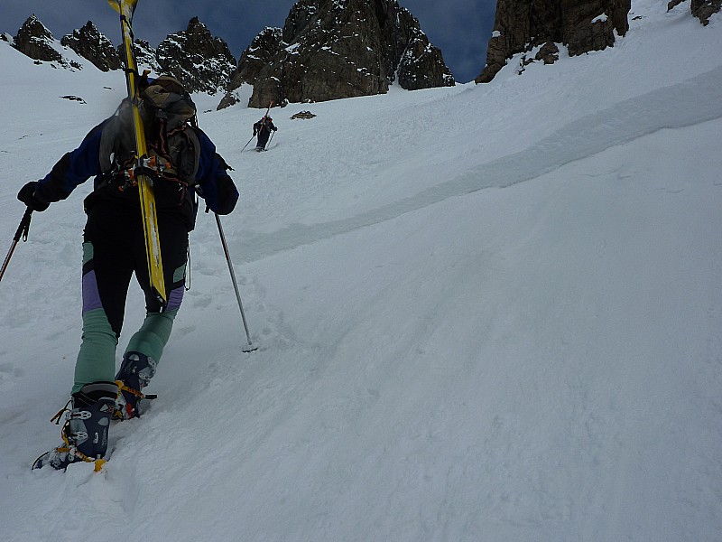 #16 David et Berny : On arrive au niveau de la plaque qui est descendue. On monte avec circonspection. David et Berny : On arrive au niveau de la plaque qui est descendue. On monte avec circonspection.