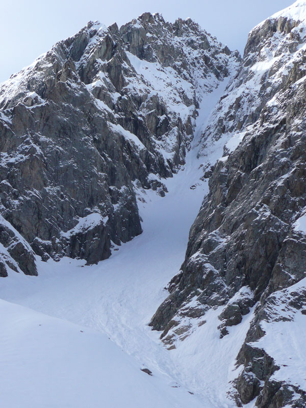#3 Chauvetane Nord : Un beau couloir ! ... mais ce n Chauvetane Nord : Un beau couloir ! ... mais ce n'est pas celui-là qu'il faut prendre (d'ailleurs, il y a une étroiture qui semble trop sèche)